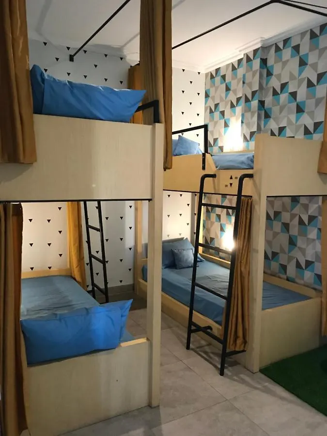 Beach Hut Hostel Kuta  Kuta (Bali)