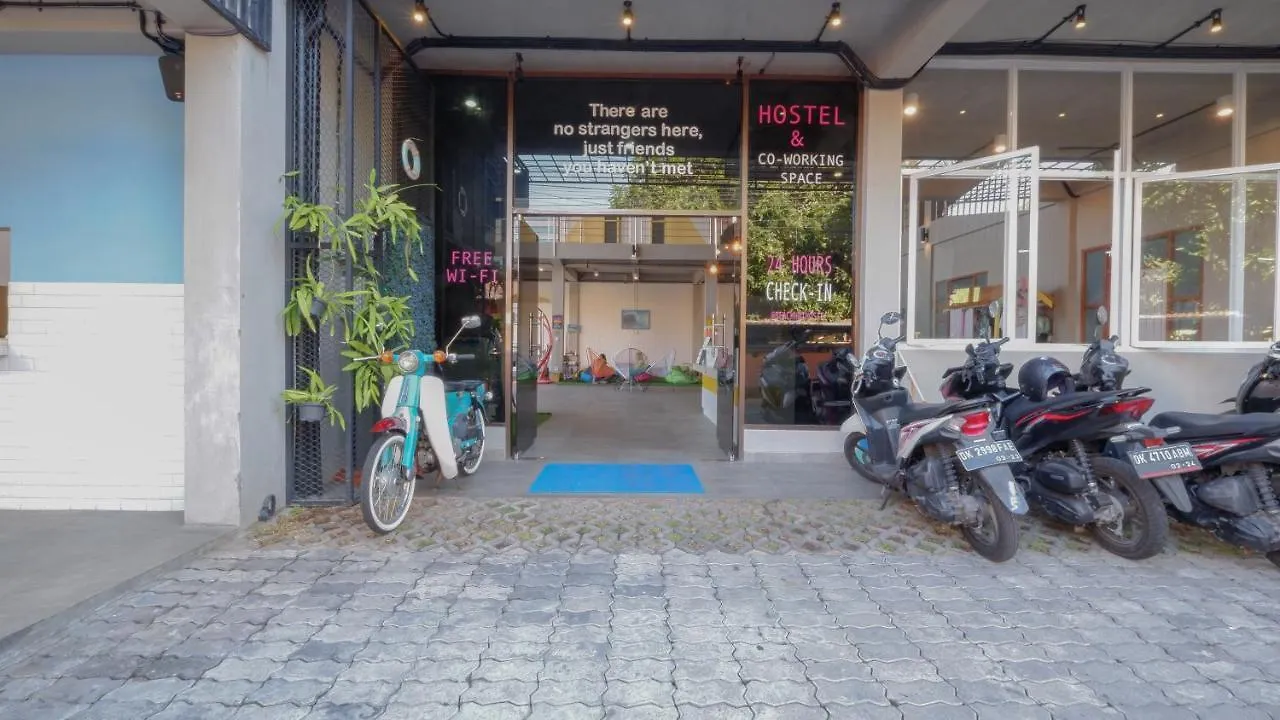 Beach Hut Hostel Kuta Lombok